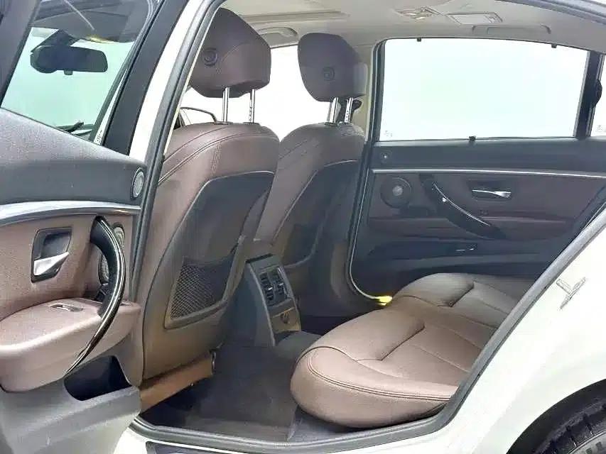 2018 BMW 3 Series 330Li M Sport Shadow Edition — миниатюра 3