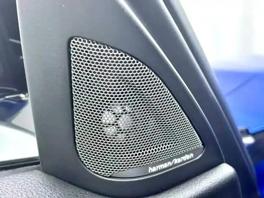 2018 BMW 3 Series 320i M Sport Shadow Edition — миниатюра 4