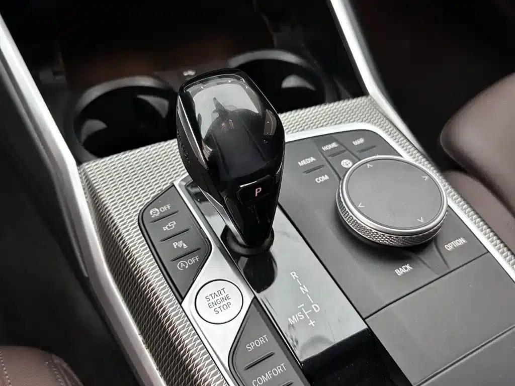 2021 BMW 3 Series 325Li M Sport Shadow Edition — миниатюра 16