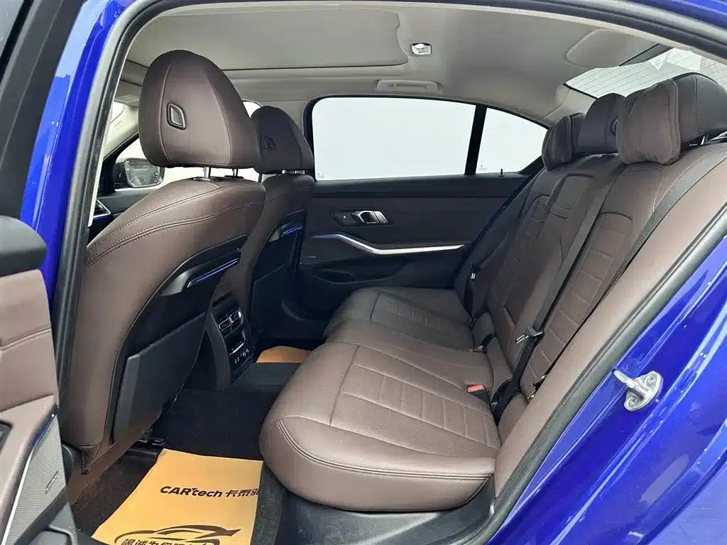 2021 BMW 3 Series 325Li M Sport Shadow Edition — миниатюра 9
