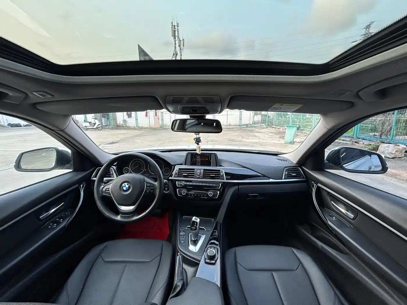 2017 BMW 3 Series 320Li Fashion Edition — миниатюра 13