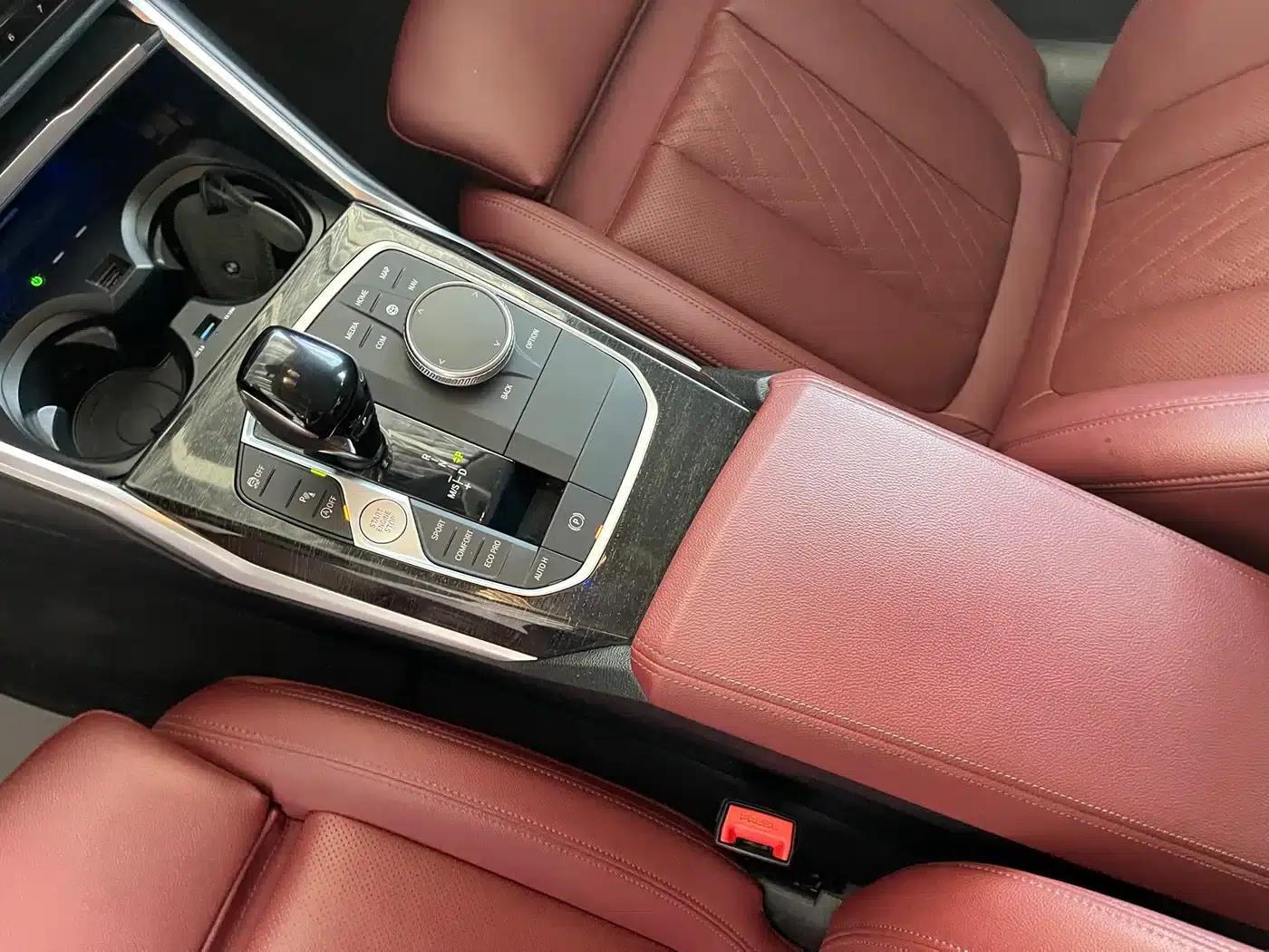 2022 BMW 3 Series 325i M Sport Package — миниатюра 11