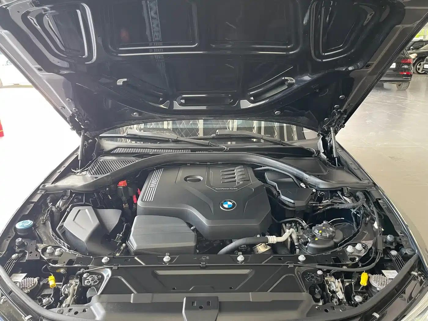 2022 BMW 3 Series 325i M Sport Package — миниатюра 28