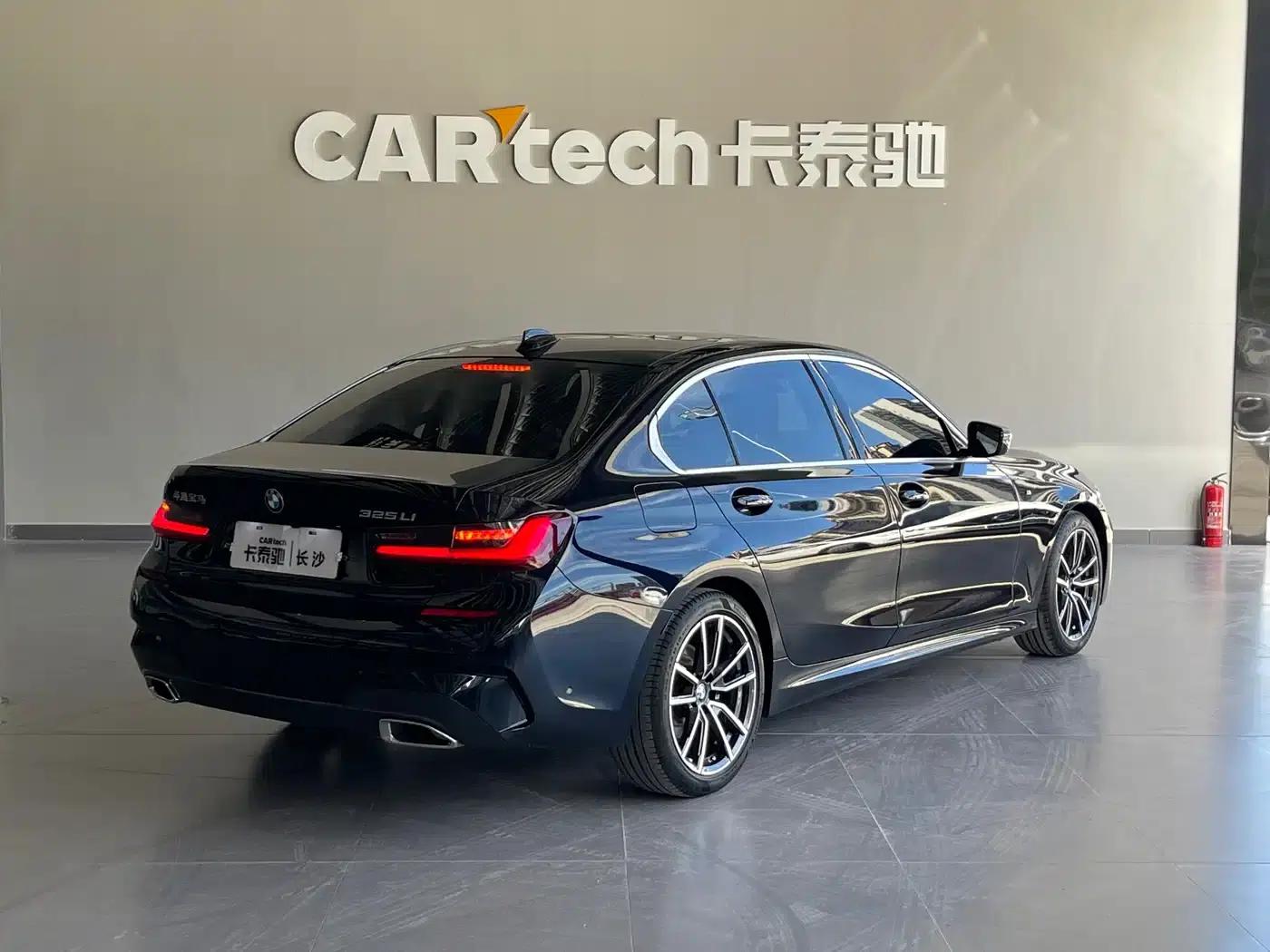 2022 BMW 3 Series 325i M Sport Package — миниатюра 4