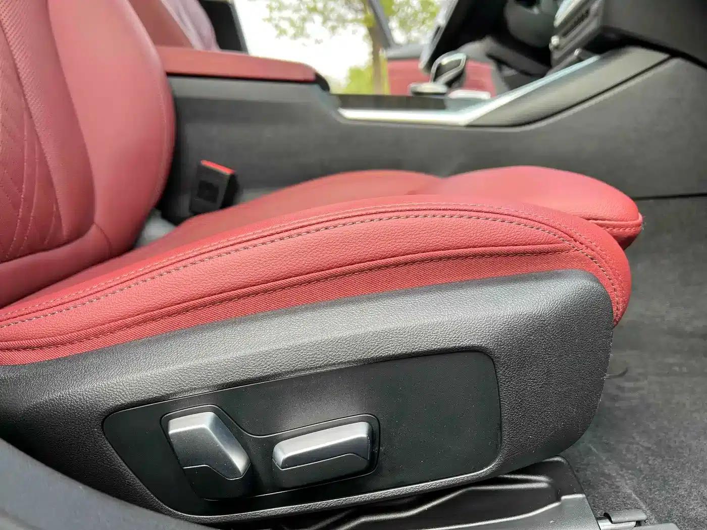 2022 BMW 3 Series 325Li M Sport Package — миниатюра 13
