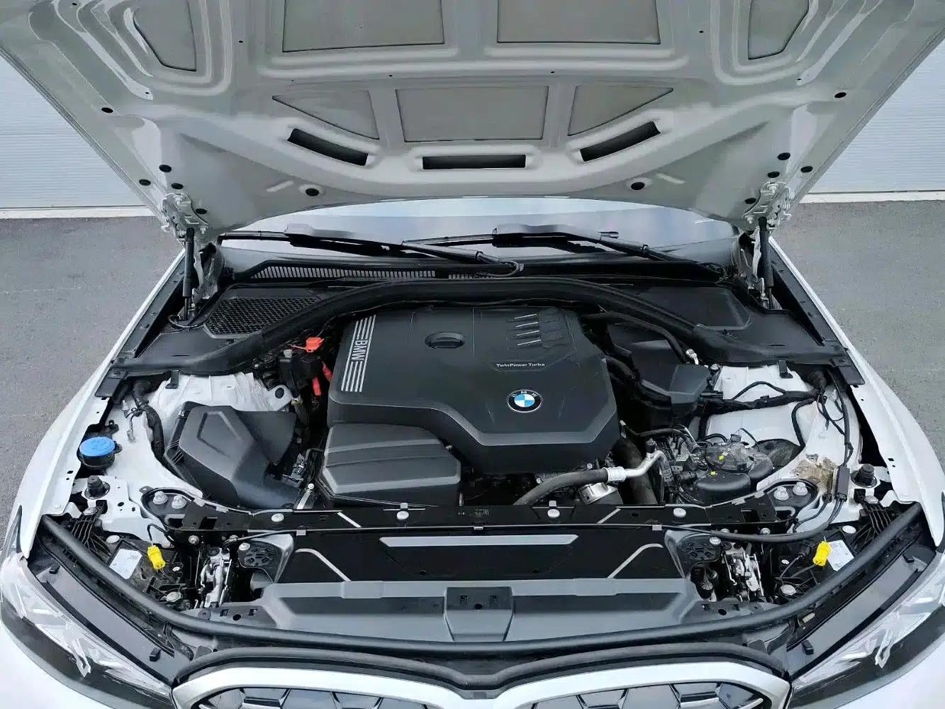 2025 BMW 3 Series 325i M Sport Package — миниатюра 13