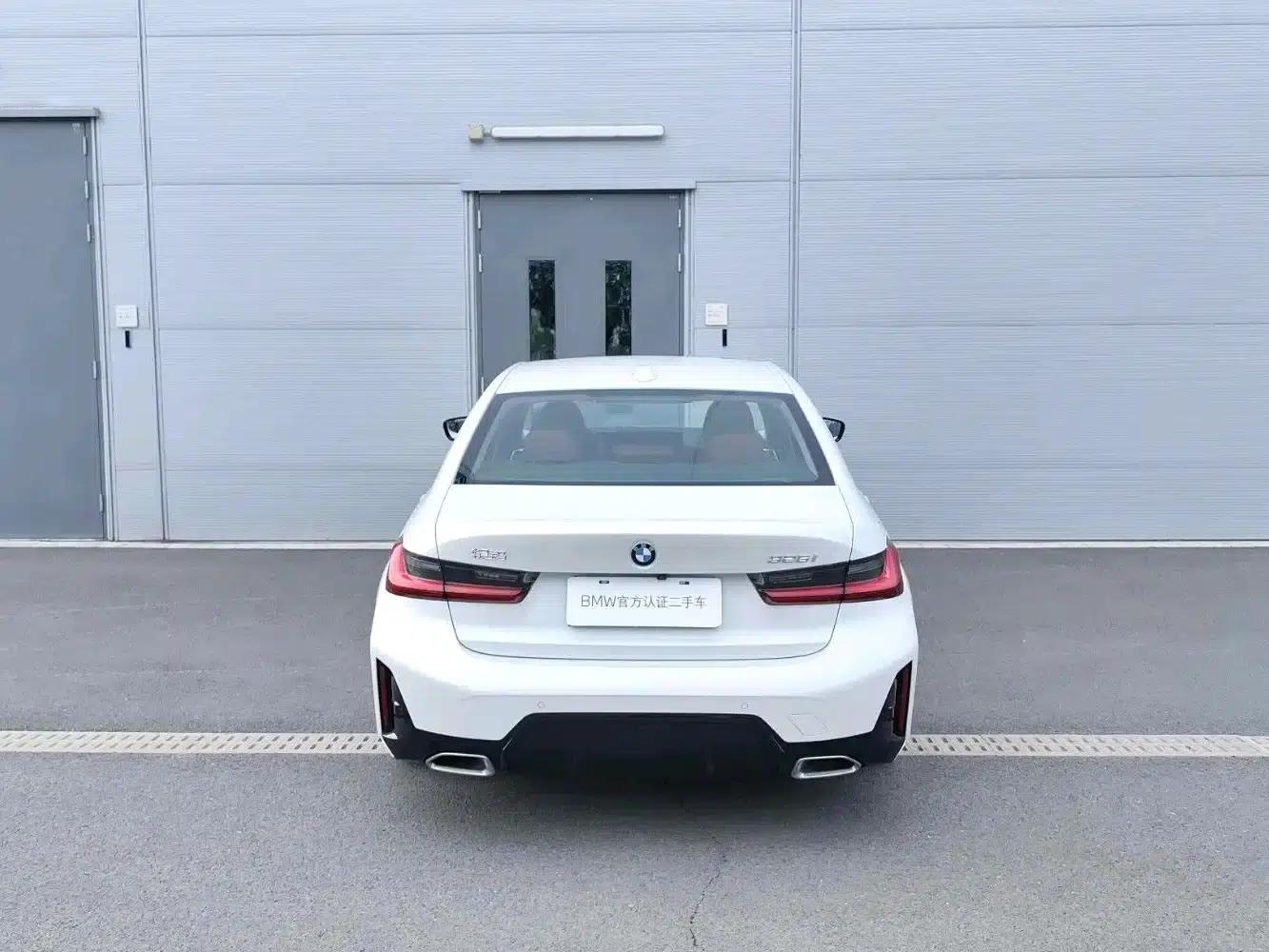 2025 BMW 3 Series 325i M Sport Package — миниатюра 3