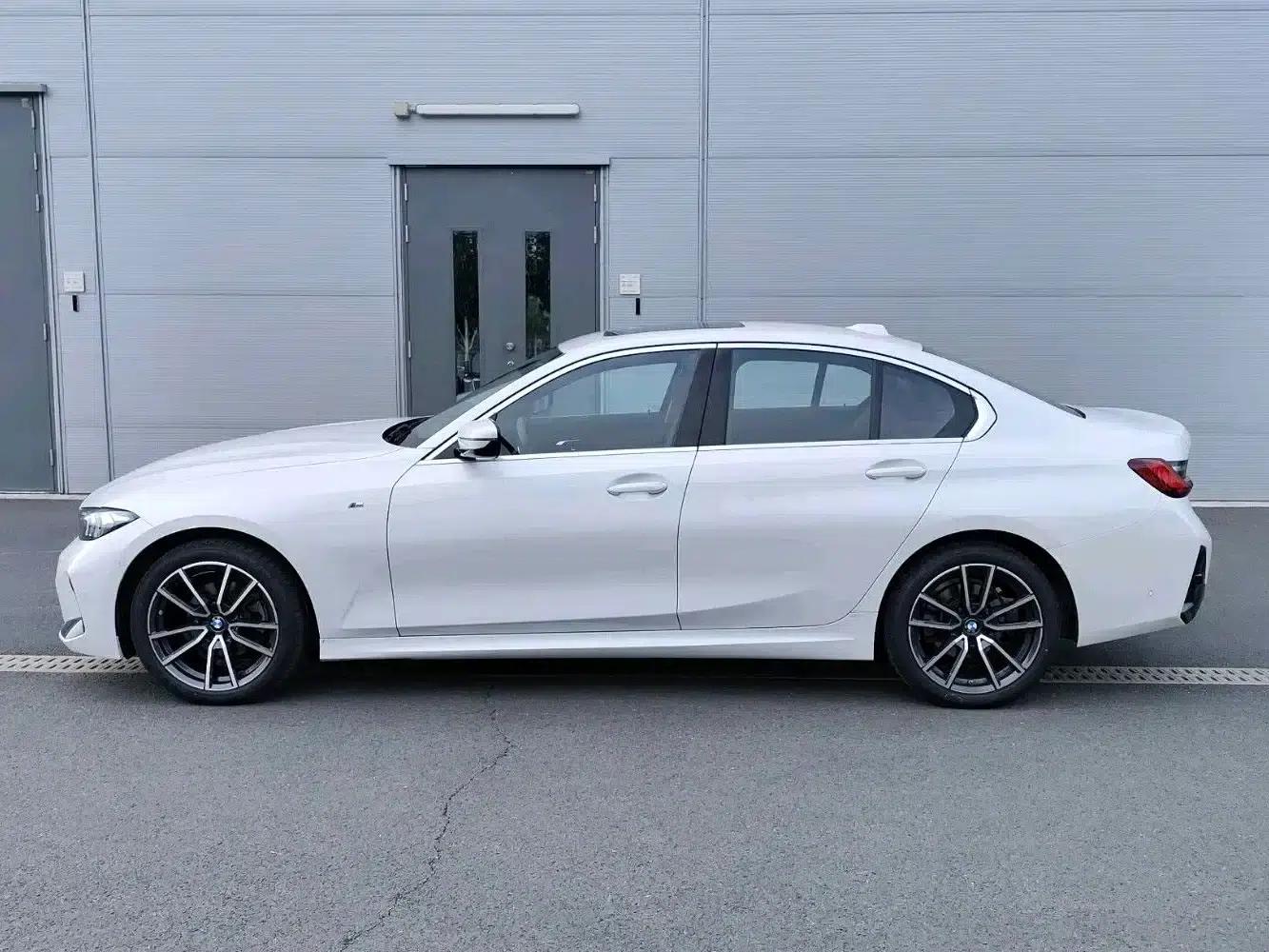 2025 BMW 3 Series 325i M Sport Package — миниатюра 4