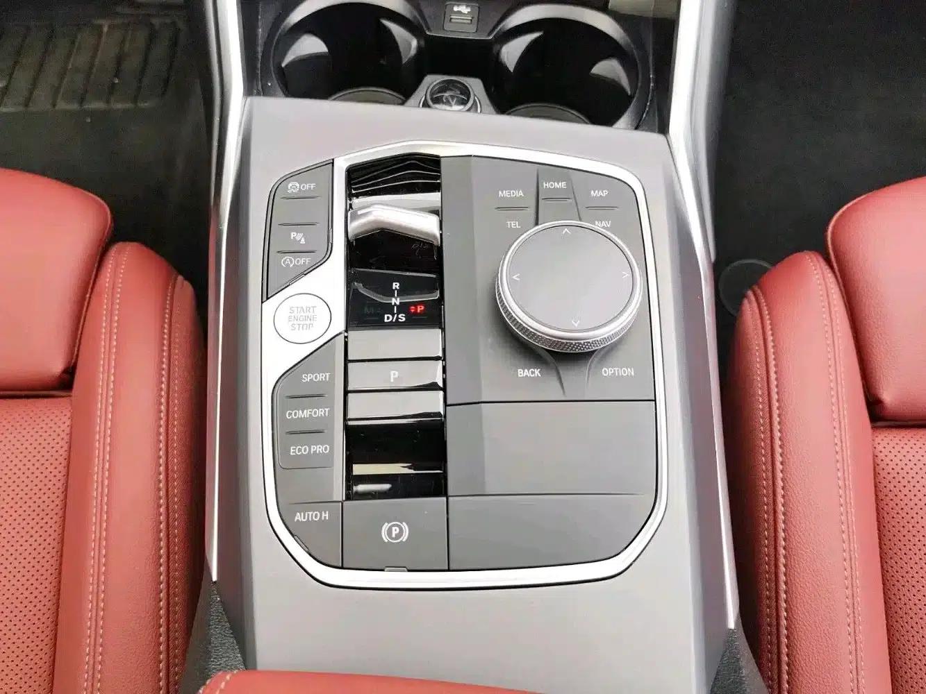 2025 BMW 3 Series 325i M Sport Package — миниатюра 10