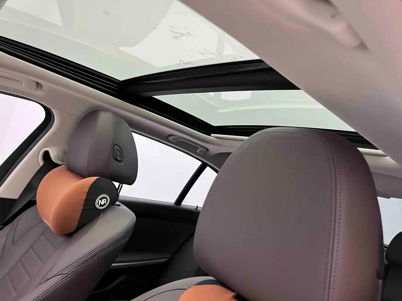 2020 BMW 3 Series 325i M Sport Package — миниатюра 12