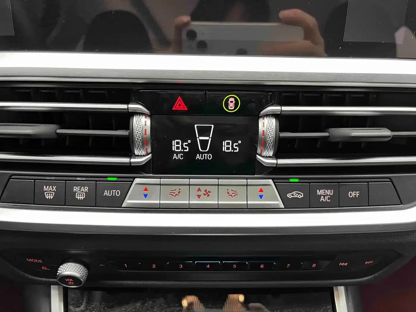 2020 BMW 3 Series 325i M Sport Package — миниатюра 10