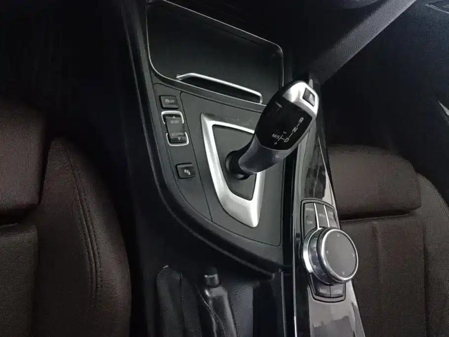 BMW 3 Series 2019 320Li xDrive Fashion Edition — миниатюра 16