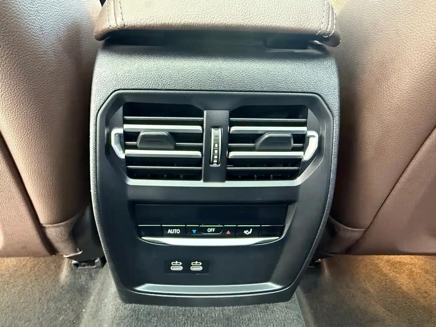 2024 BMW 3 Series 325Li M Sport Package — миниатюра 11