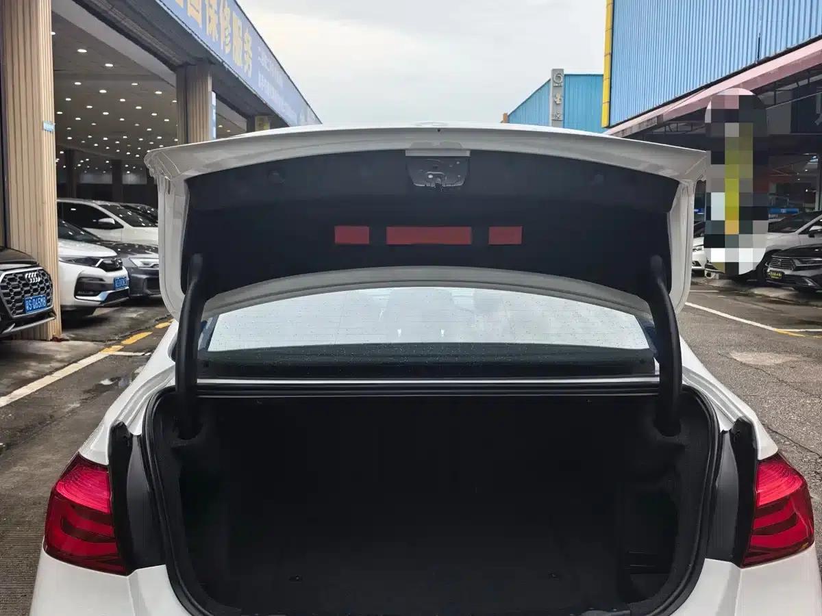 2019 BMW 3 Series 320Li M Luxury Package — миниатюра 14