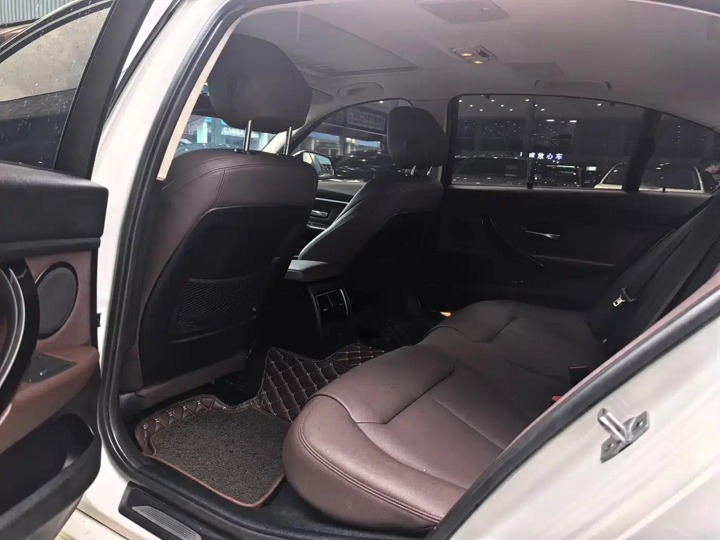 2019 BMW 3 Series 320Li M Luxury Package — миниатюра 7