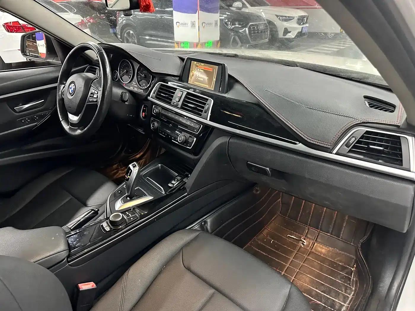 2017 BMW 3 Series 320Li Fashion Edition — миниатюра 14
