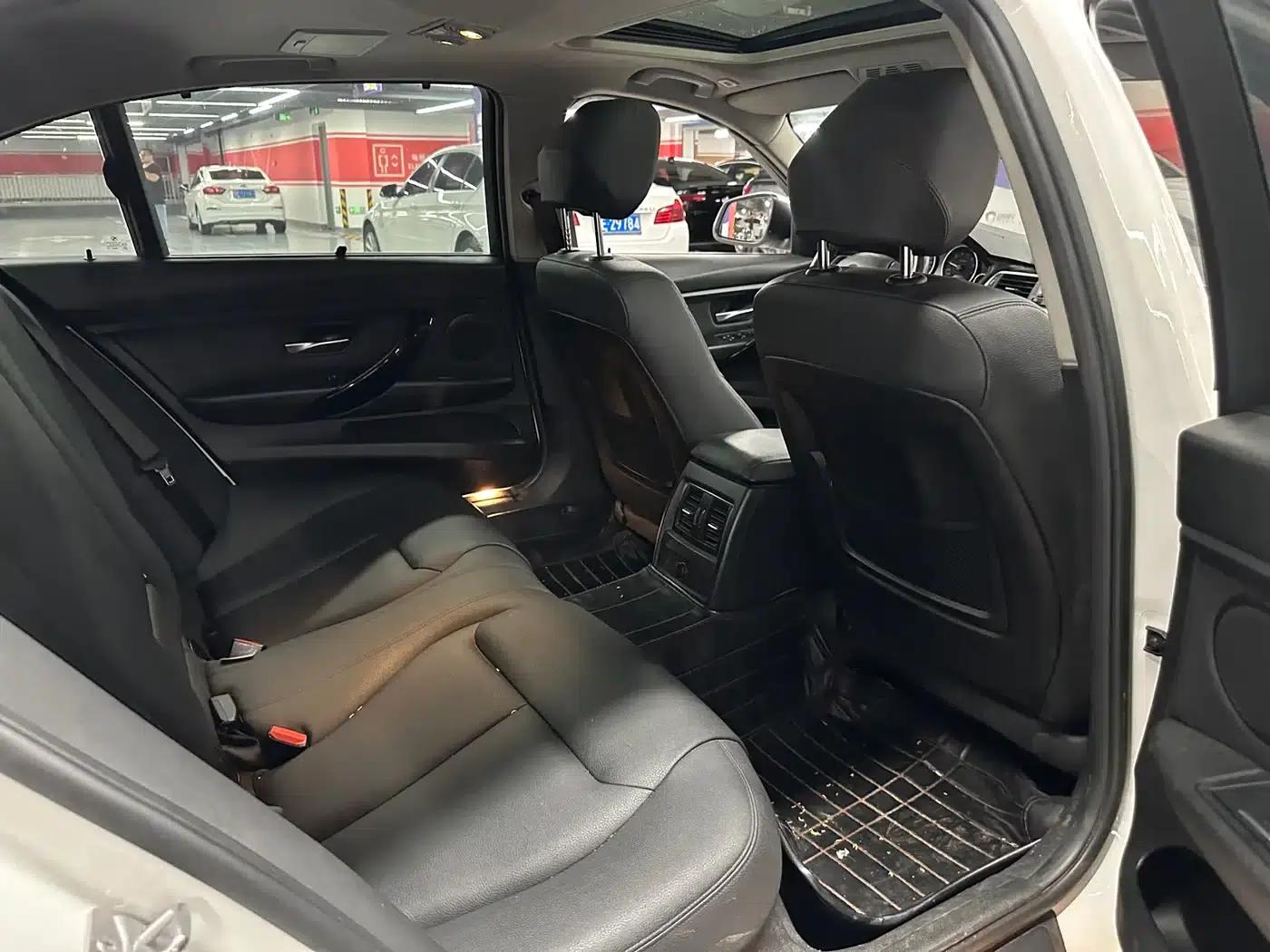 2017 BMW 3 Series 320Li Fashion Edition — миниатюра 15