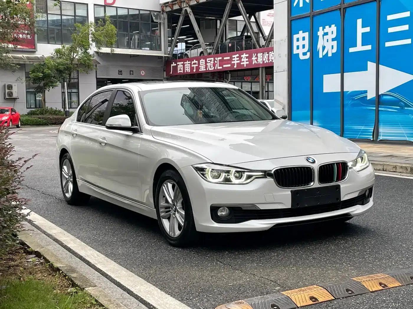 2017 BMW 3 Series 320Li Fashion Edition — миниатюра 3