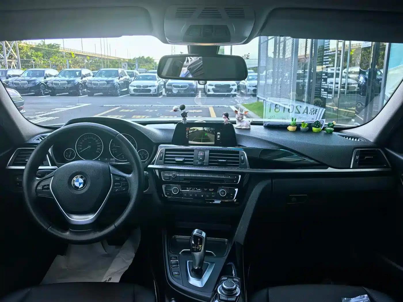 2016 BMW 3 Series 320Li Fashion Edition — миниатюра 5
