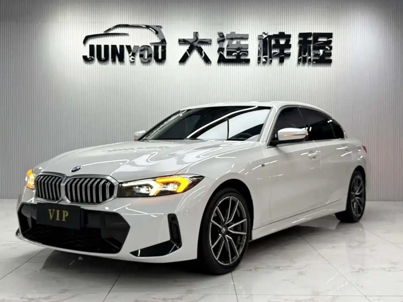 2023 BMW 3 Series 320Li M Sport Package — миниатюра 1