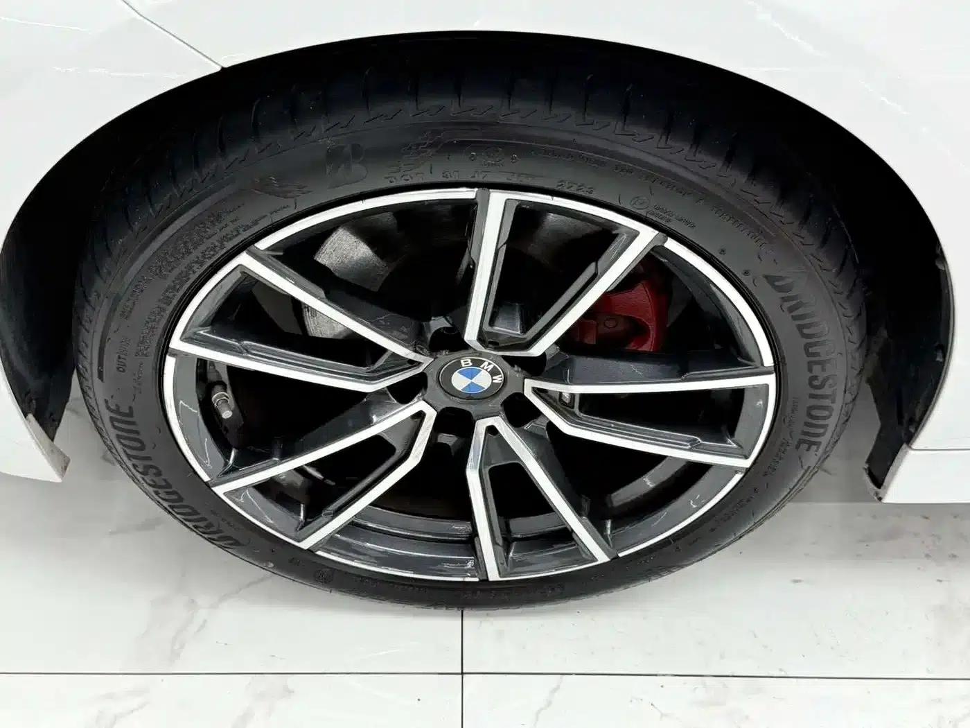 2023 BMW 3 Series 320Li M Sport Package — миниатюра 16