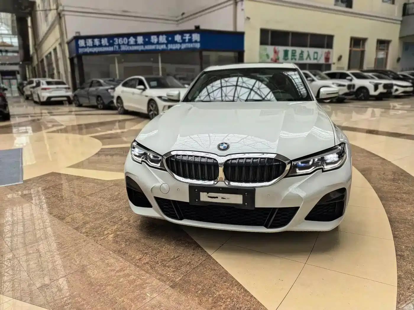 2022 BMW 3 Series 320Li M Sport Package — миниатюра 2