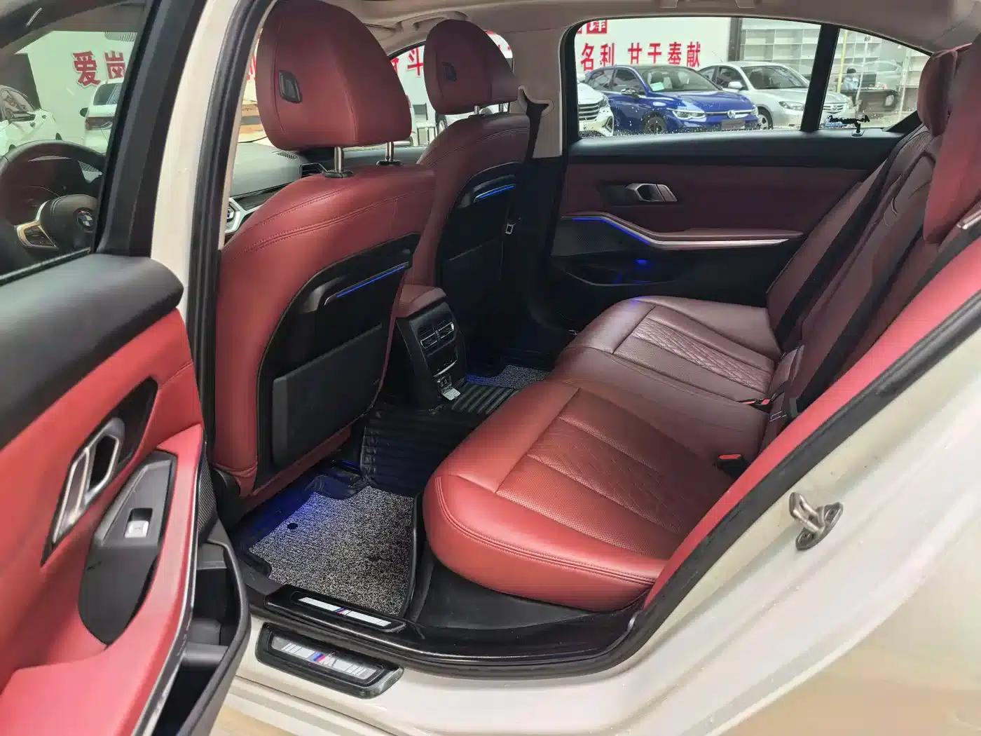 2022 BMW 3 Series 320Li M Sport Package — миниатюра 11