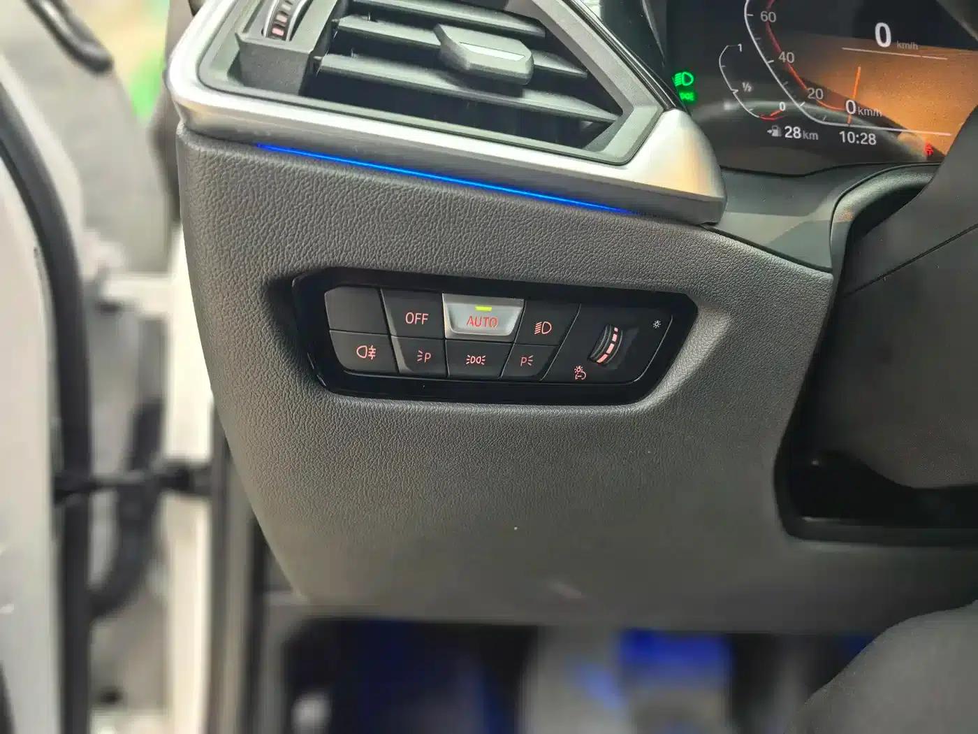 2022 BMW 3 Series 320Li M Sport Package — миниатюра 8
