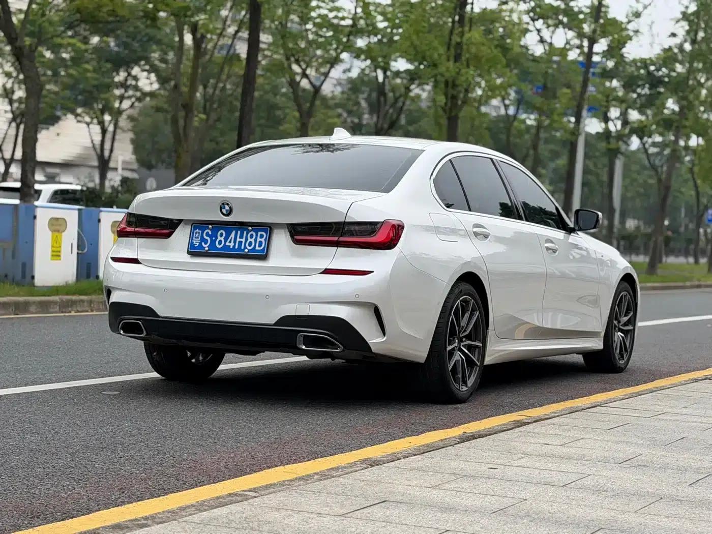 2022 BMW 3 Series Facelift 320Li M Sport Package — миниатюра 4