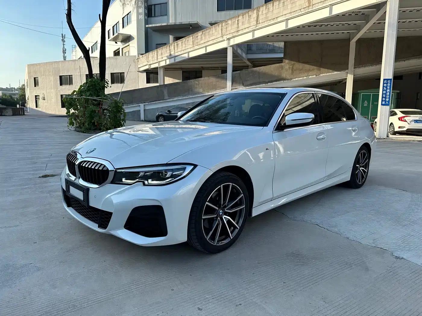 2021 BMW 3 Series 320Li M Sport Package — миниатюра 1