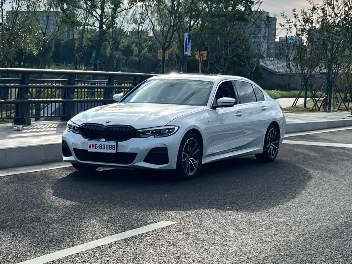 2022 BMW 3 Series 325Li M Sport Package — миниатюра 1