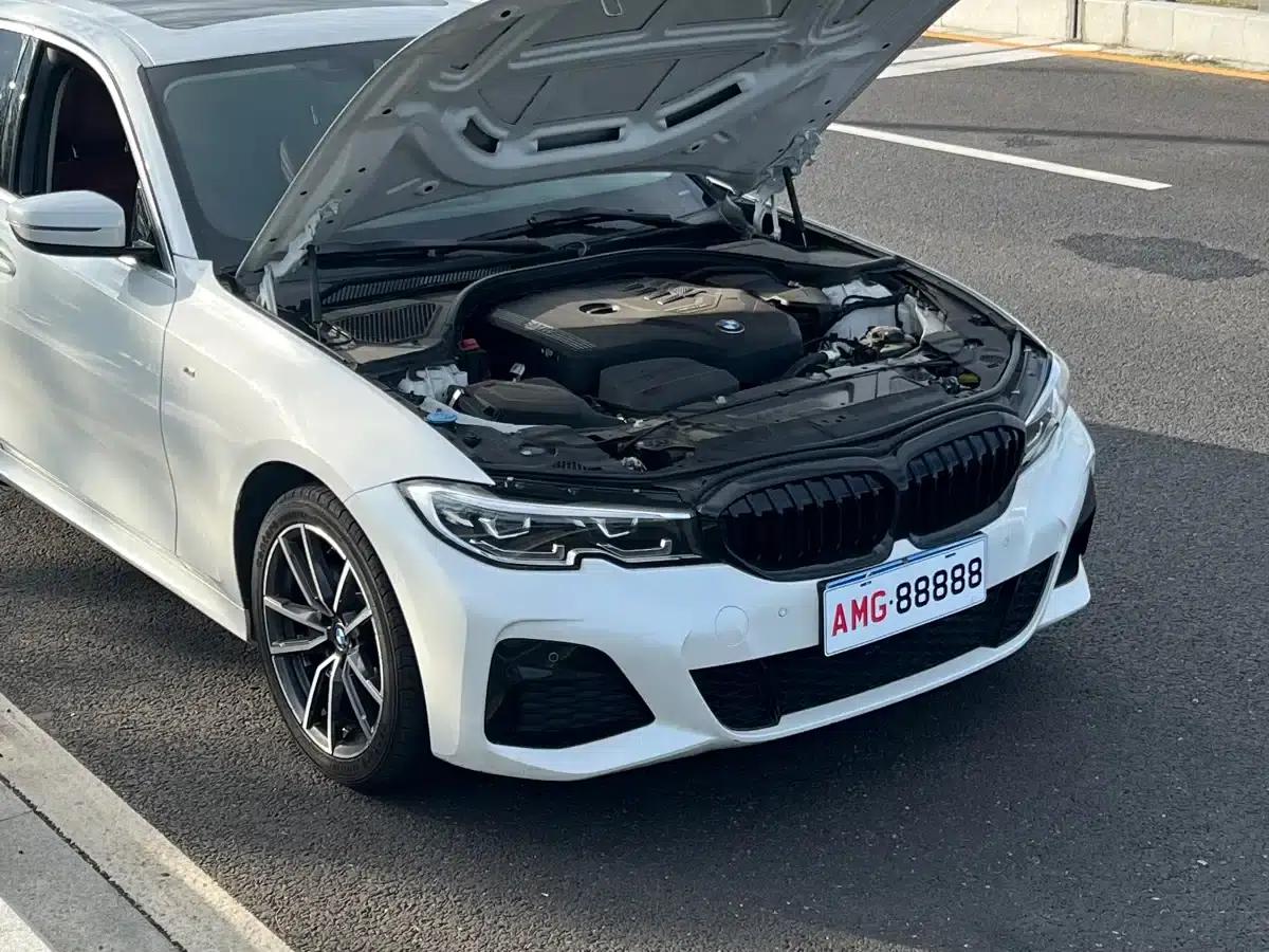 2022 BMW 3 Series 325Li M Sport Package — миниатюра 8