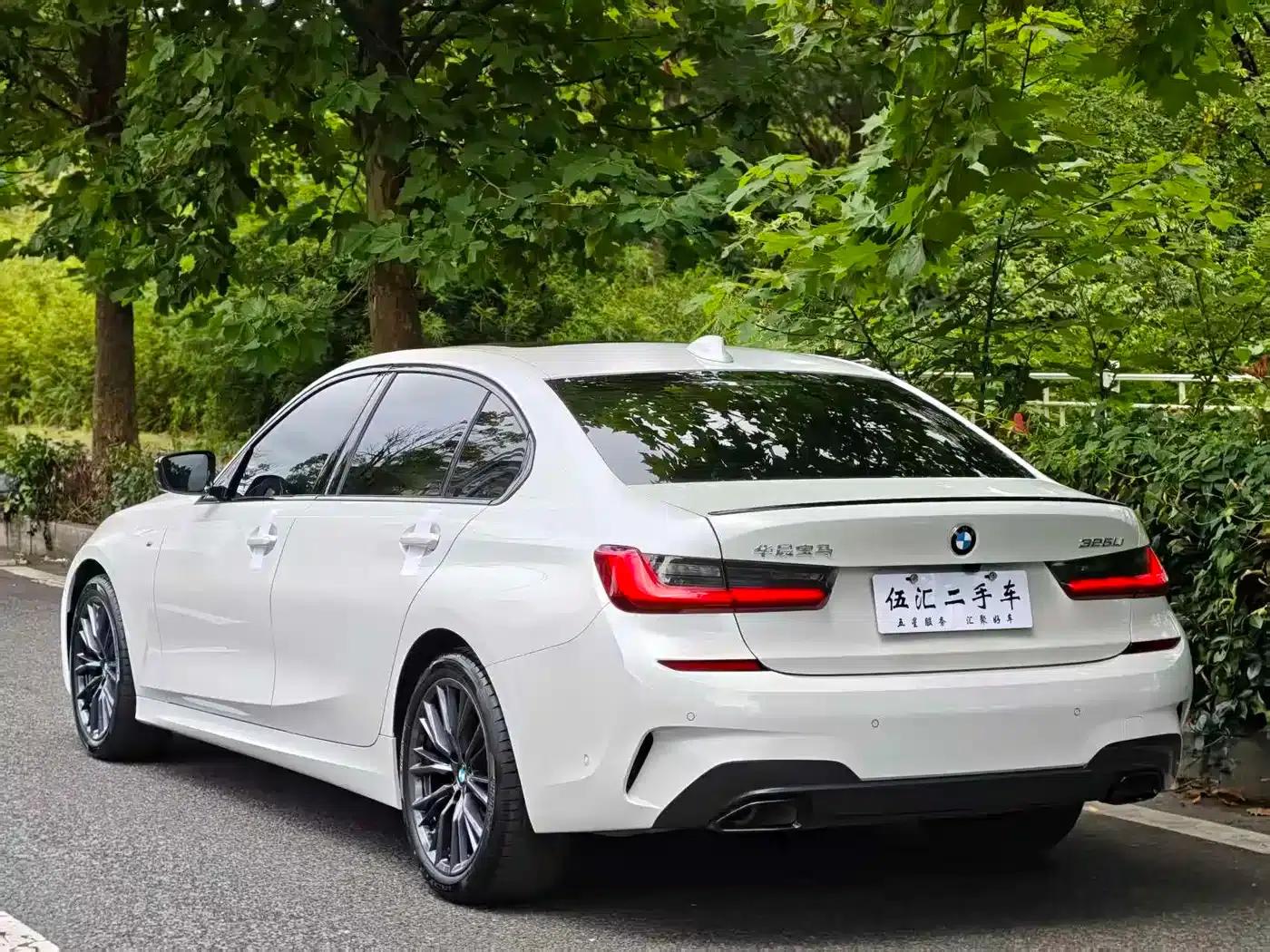 2021 BMW 3 Series 325Li M Sport Shadow Edition — миниатюра 12