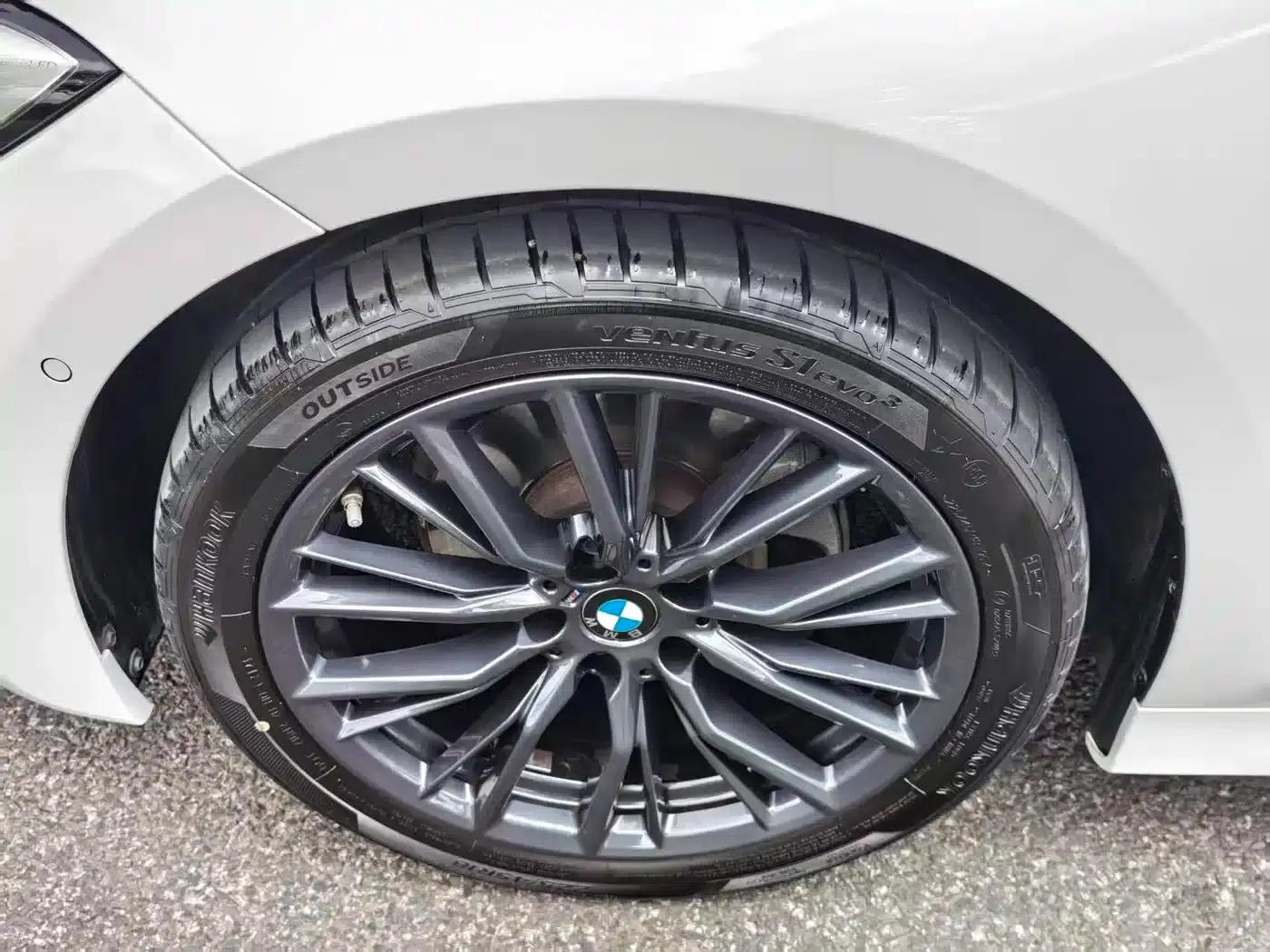 2021 BMW 3 Series 325Li M Sport Shadow Edition — миниатюра 5