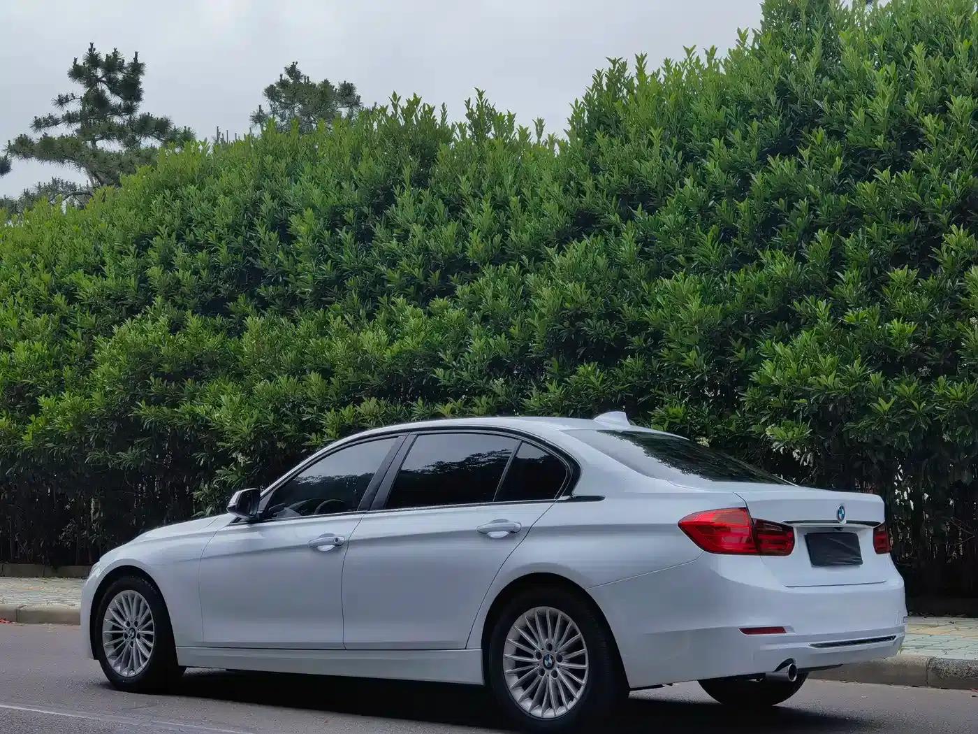 BMW 3 Series 2015 320Li Fashion Edition — миниатюра 16