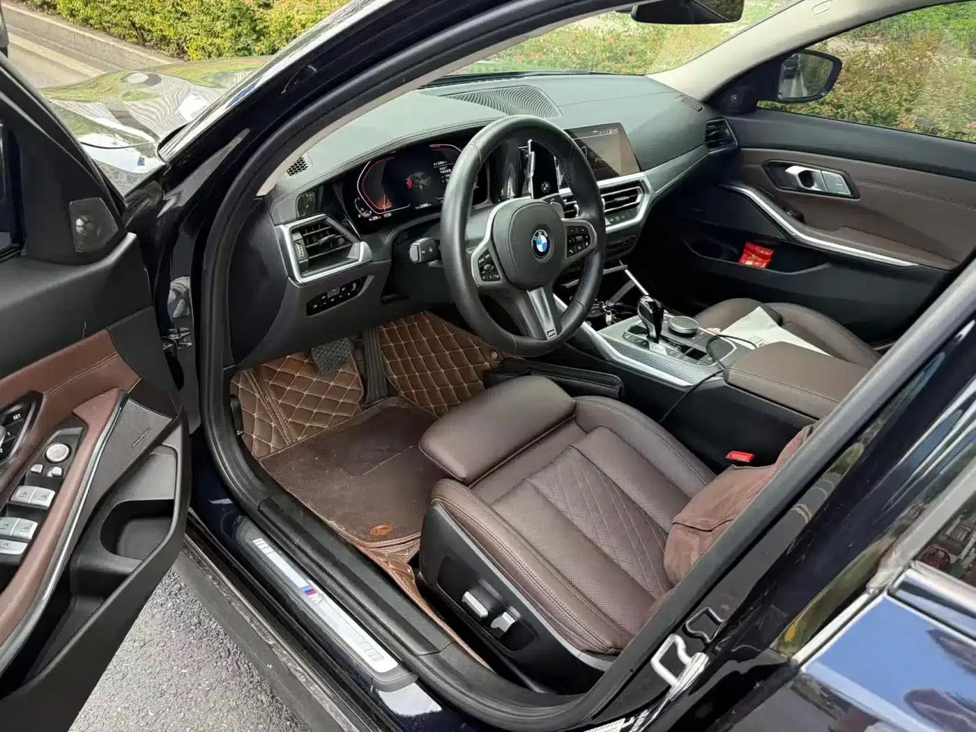 2022 BMW 3 Series 325i M Sport Shadow Edition — миниатюра 5
