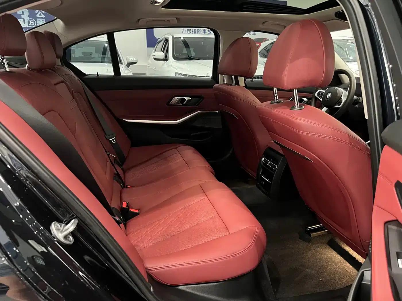 2023 BMW 3 Series 320Li M Sport Package — миниатюра 11