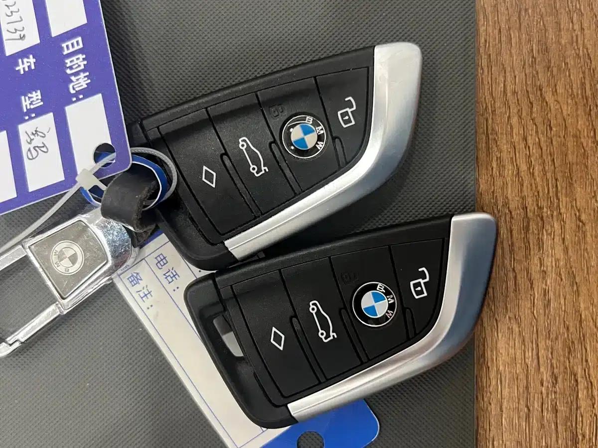 2023 BMW 3 Series 320Li M Sport Package — миниатюра 22