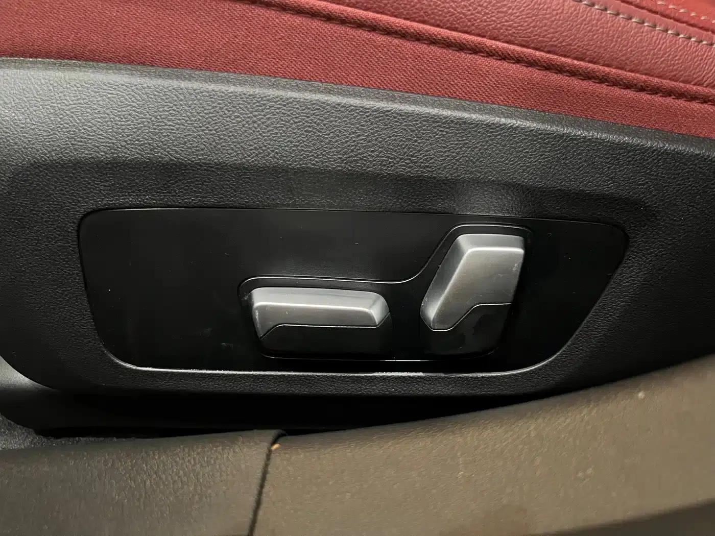 2023 BMW 3 Series 320Li M Sport Package — миниатюра 8