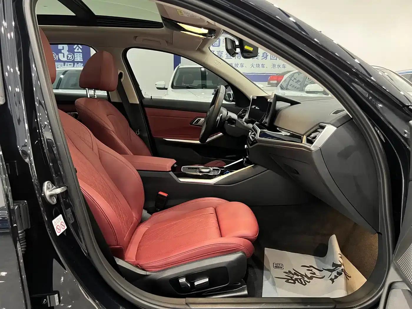 2023 BMW 3 Series 320Li M Sport Package — миниатюра 10