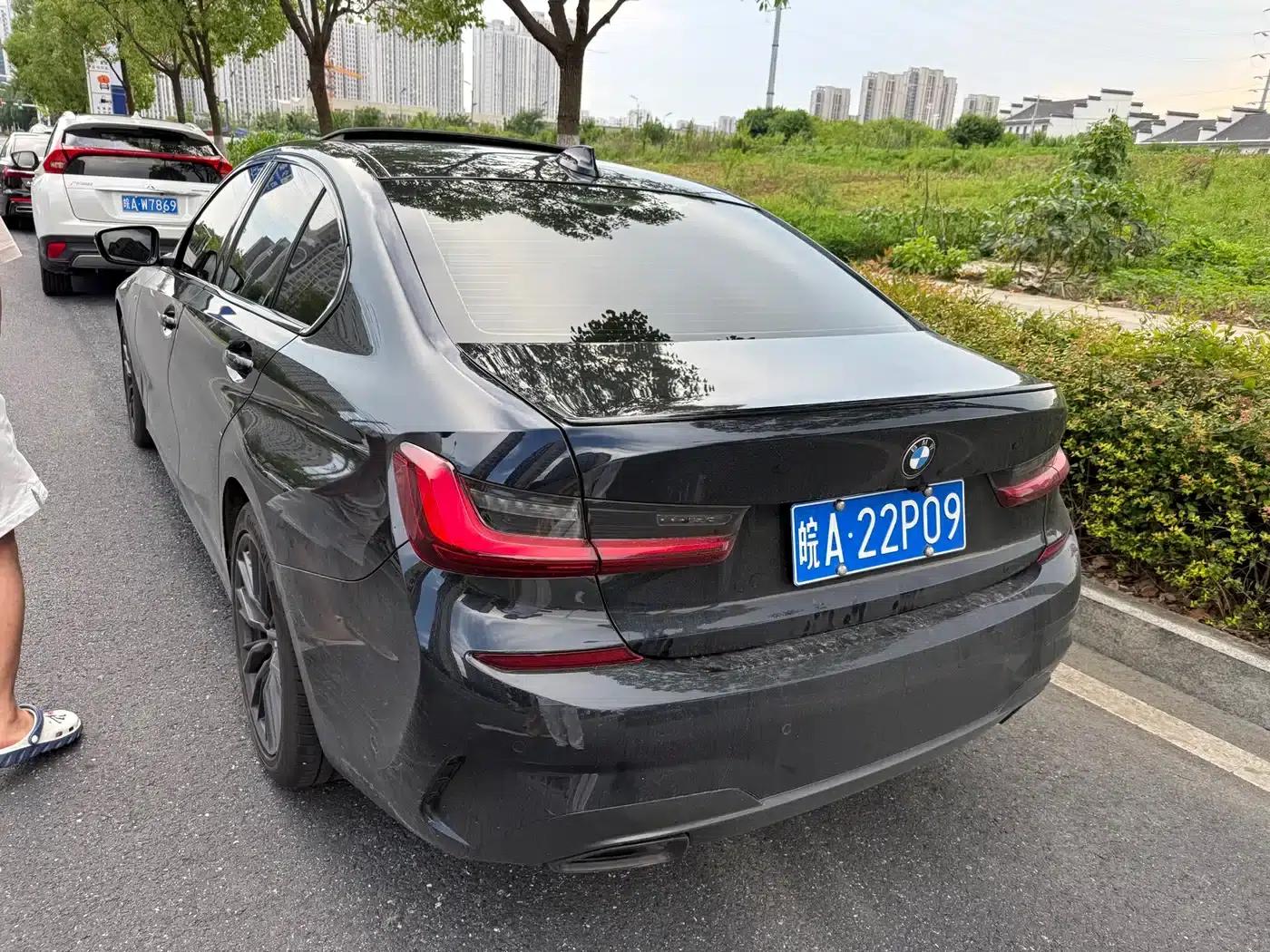 2022 BMW 3 Series 325i M Sport Shadow Edition — миниатюра 7