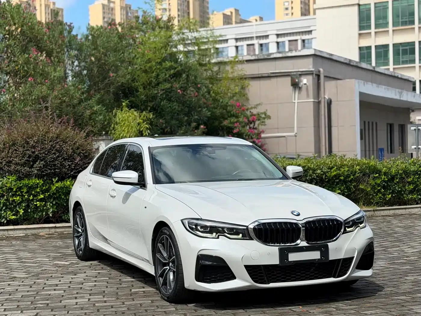 2020 BMW 3 Series 325Li M Sport Package — миниатюра 3