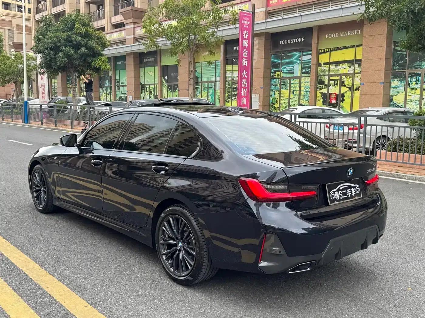 2023 BMW 3 Series 325i M Sport Shadow Edition — миниатюра 4