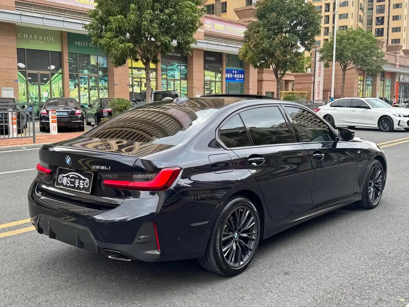 2023 BMW 3 Series 325i M Sport Shadow Edition — миниатюра 5