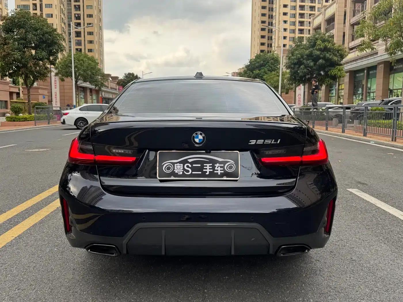 2023 BMW 3 Series 325i M Sport Shadow Edition — миниатюра 6
