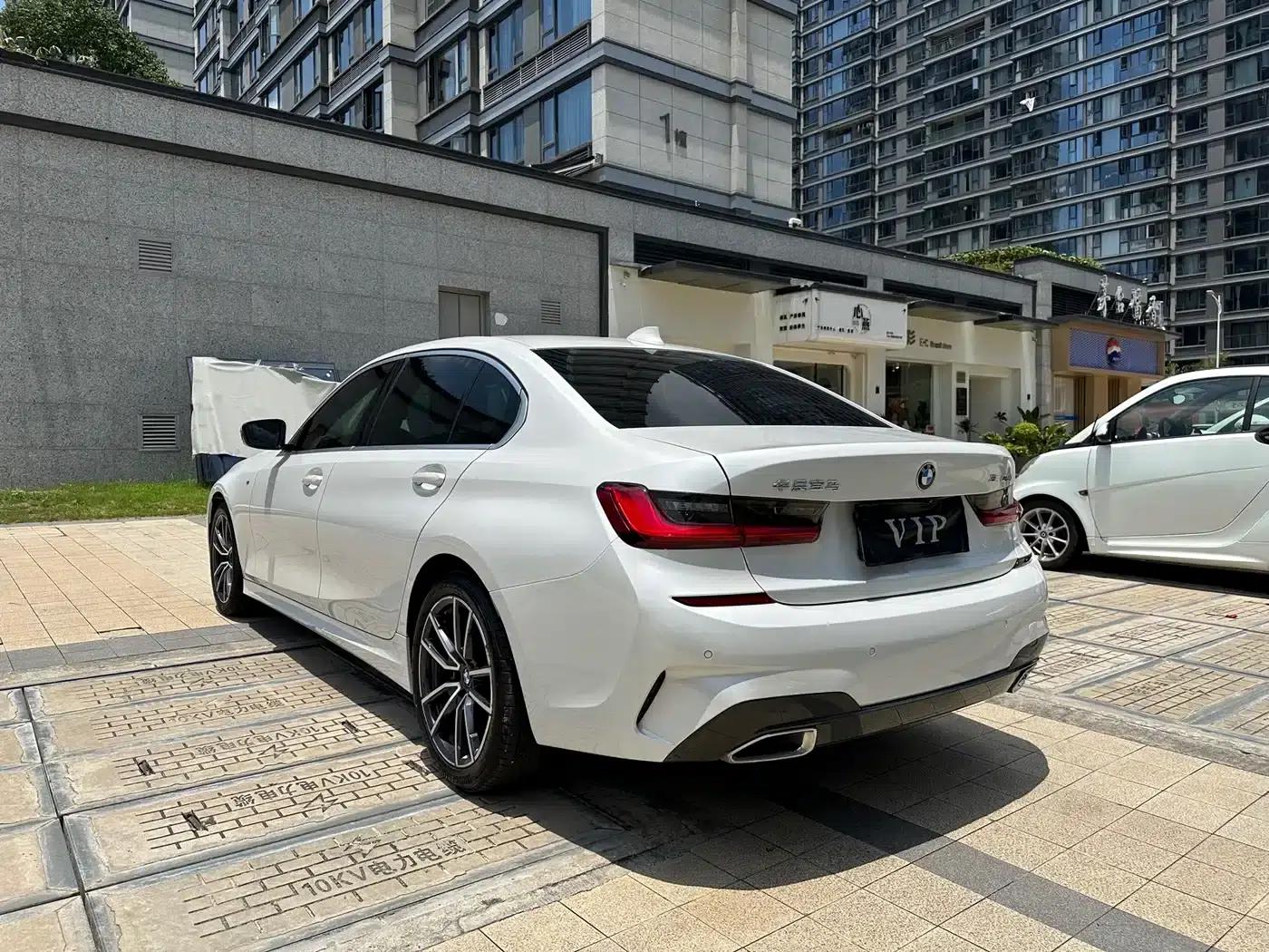 2021 BMW 3 Series 320Li M Sport Package — миниатюра 13