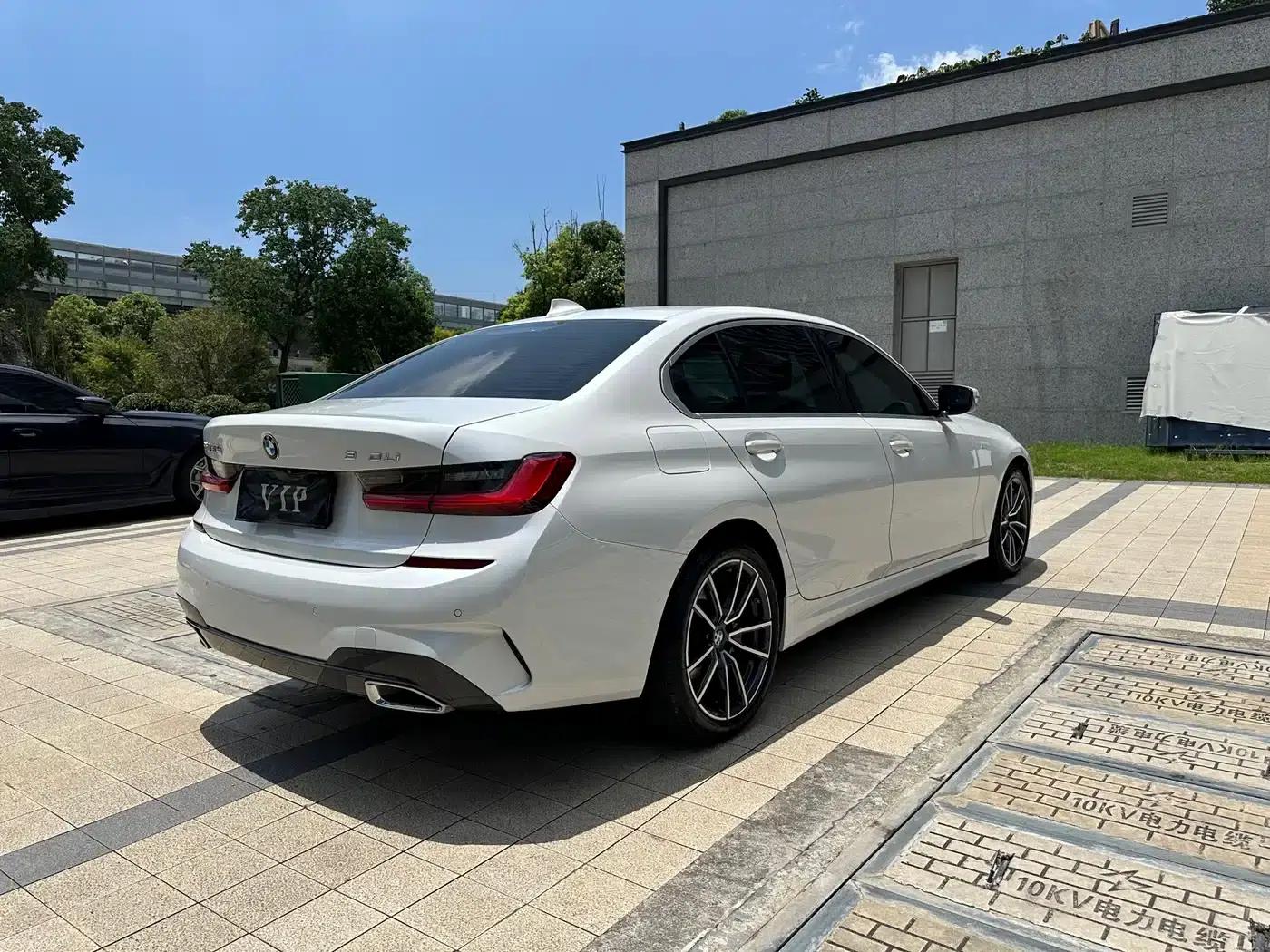 2021 BMW 3 Series 320Li M Sport Package — миниатюра 14