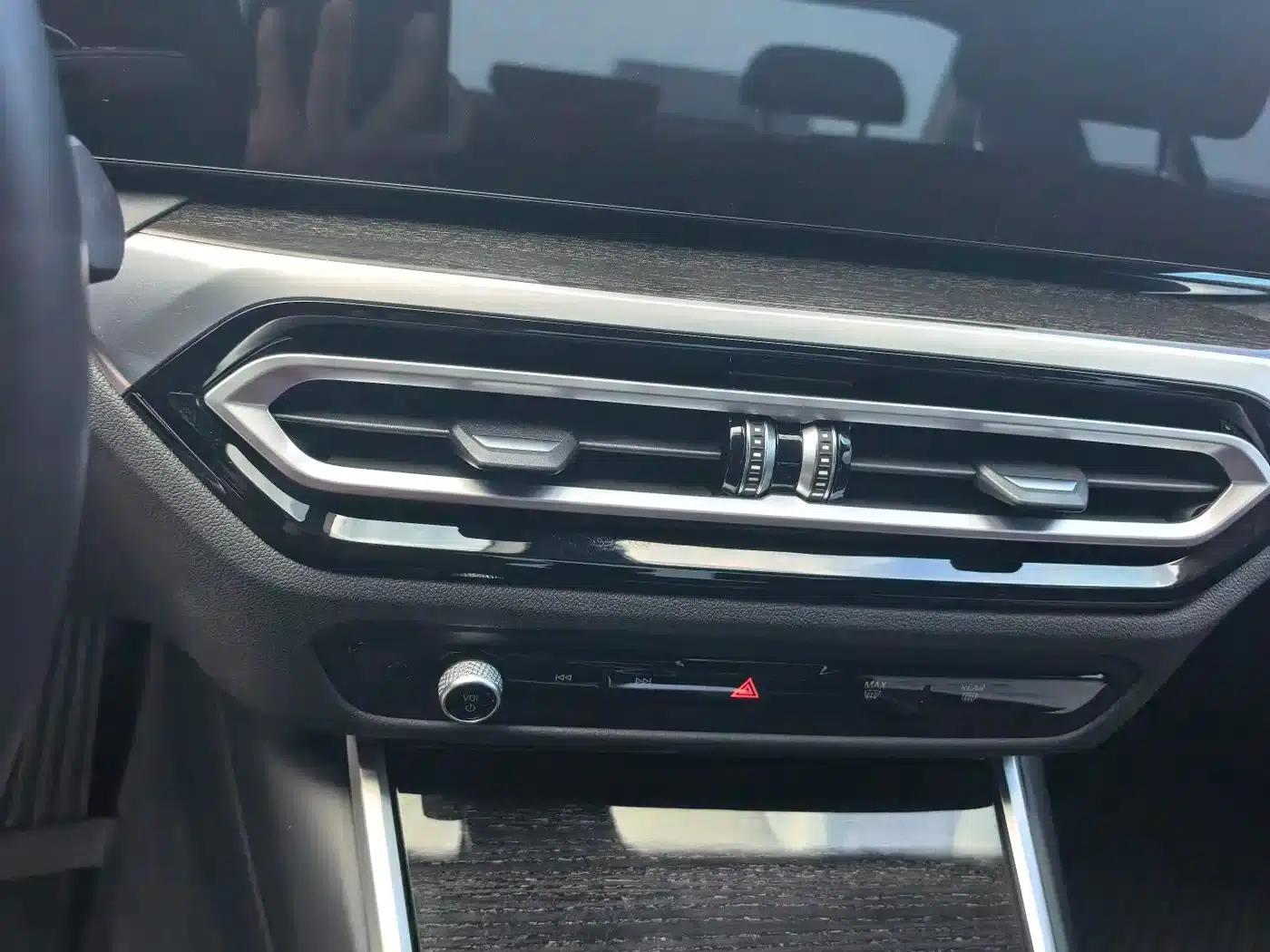 2023 BMW 3 Series 325Li M Sport Package — миниатюра 9
