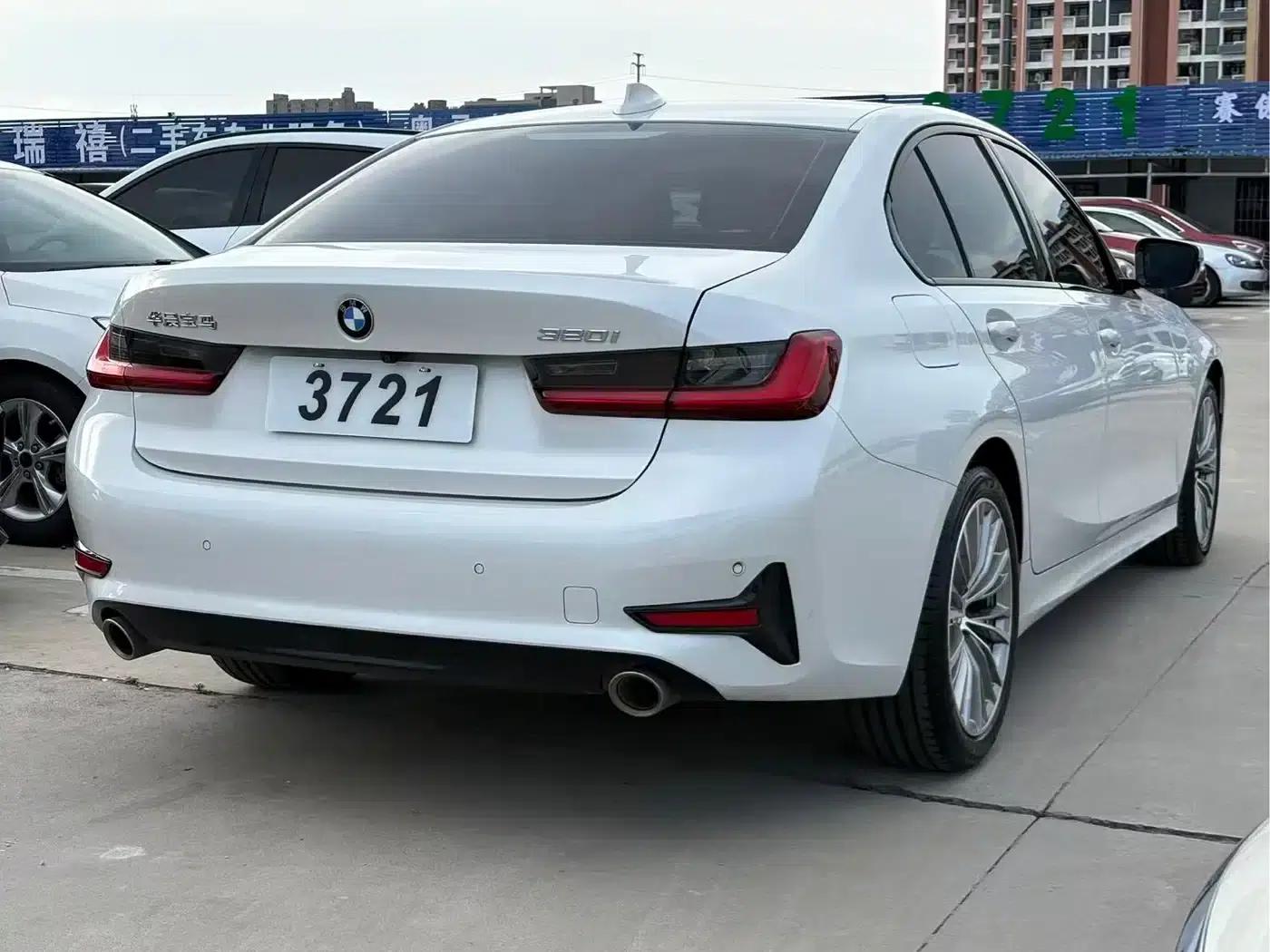 2021 BMW 3 Series Facelift 320i Sport Package — миниатюра 4