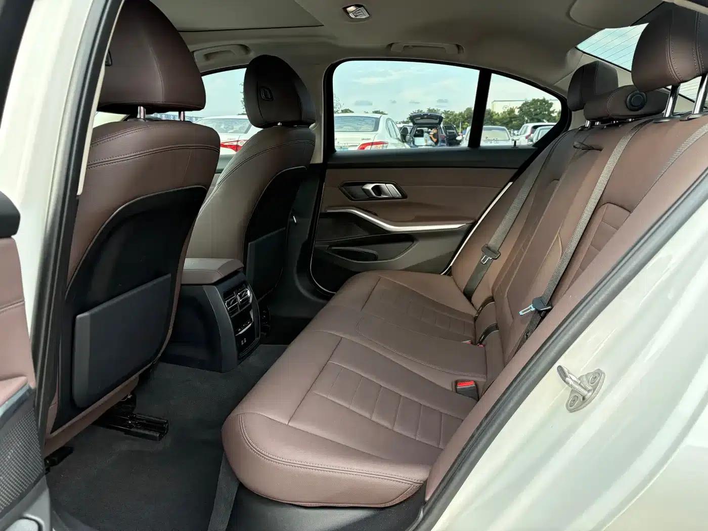 2021 BMW 3 Series Facelift 320i Sport Package — миниатюра 7